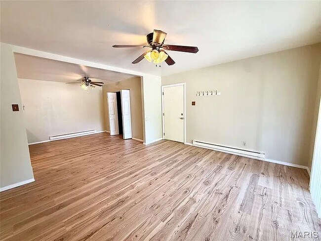 7601 Hazelcrest Dr Unit E