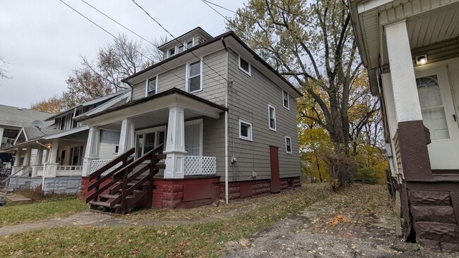 Photo - Welcome to this charming 3-bedroom, 1-bathroom home located in the heart of Akron