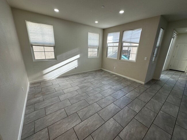 Photo - Beautiful 4 Bedroom, 3 Bath Mountain House Home