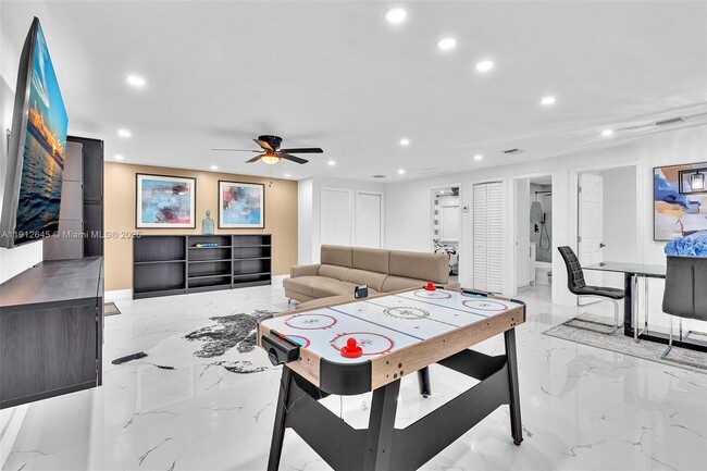 Photo - 923 NW 110th St Unidad A