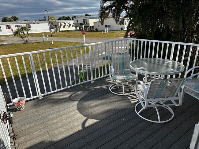 Photo - 158 Nanaimo Trail