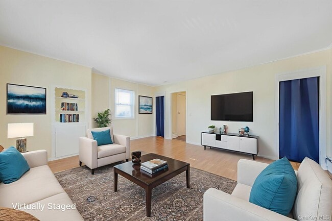 Building Photo - 39 Chapman Pl