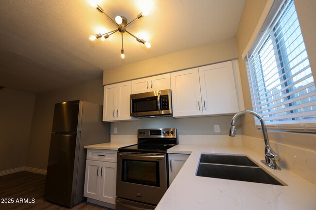 Photo - 127 S Outpost Rd Unit 2