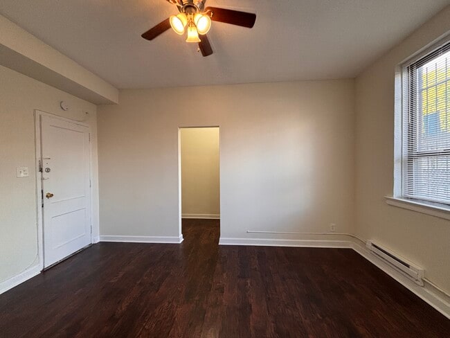 Photo - 3346 N Marshfield Ave Unit 102