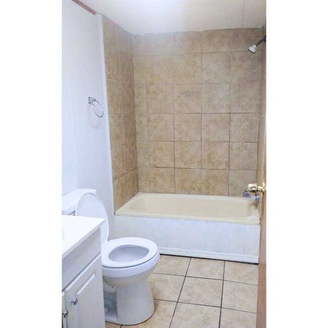 Photo - 2301 Parrott Dr