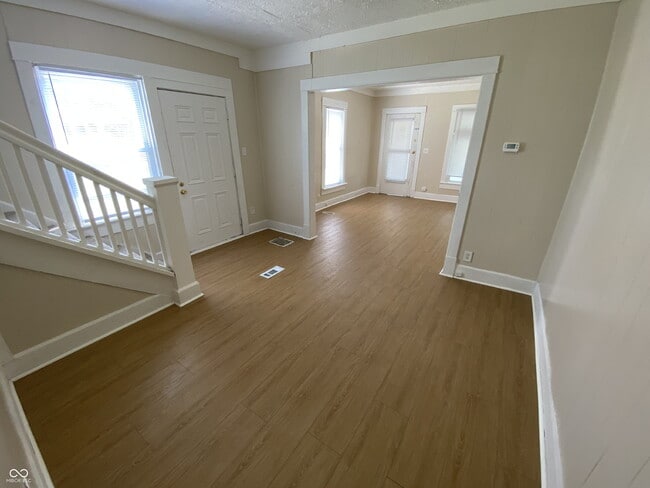 Photo - 253 N Gray St