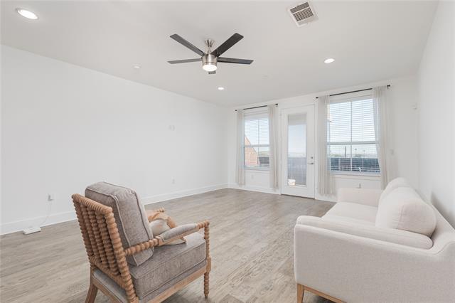 Photo - 251 S Mill St Unidad 360