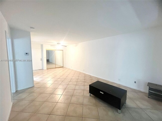 Photo - 3115 Oakland Shores Dr Unit E208