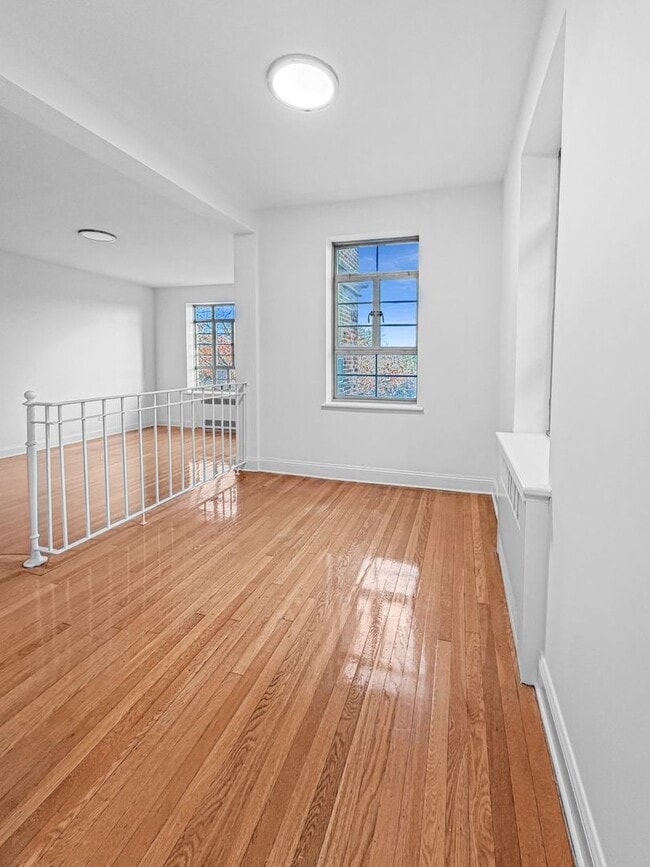 Photo - The Leslie — A Private Garden Enclave for the Modern New Yorker Unit 63E