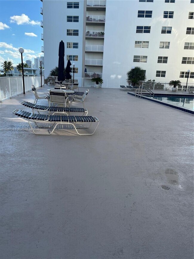 Photo - 111 Golden Isles Dr Unit D10