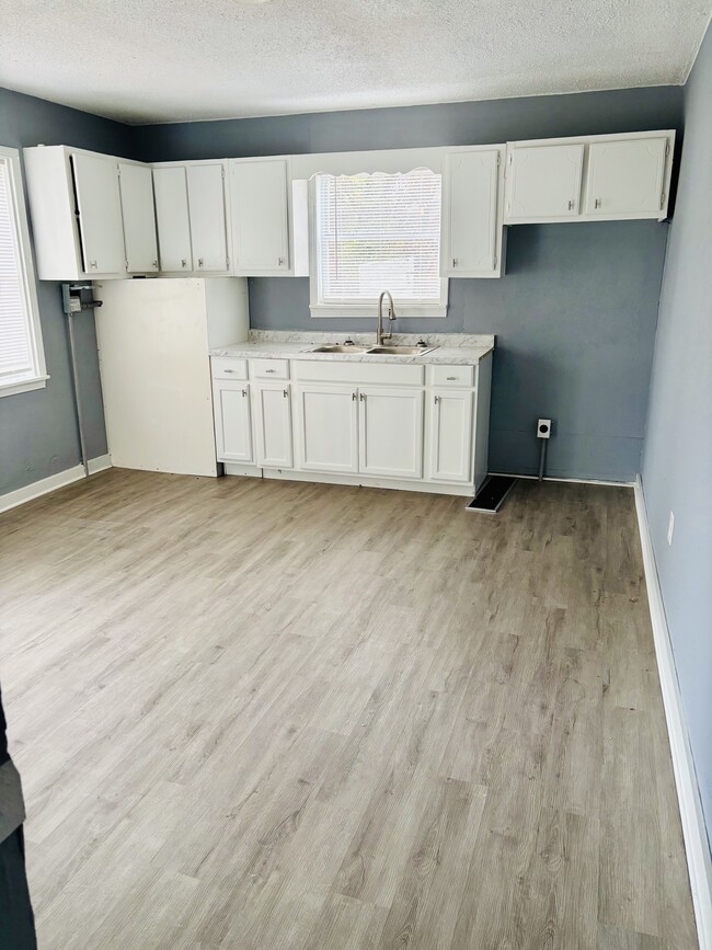 Photo - 1014 N Monroe Ave