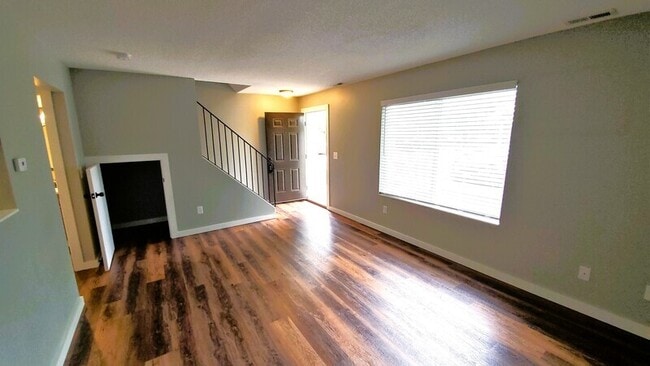 Photo - 422 N 18th Ave