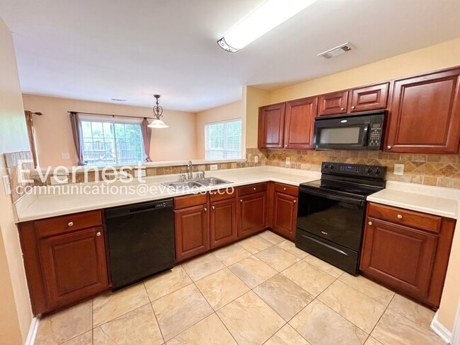 Photo - 2395 Mayfair Dr