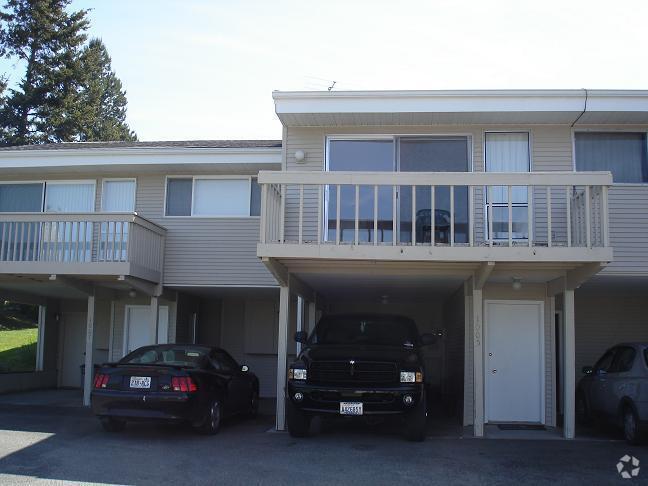 Building Photo - 925 SqFt, 2 Bed Condo in Coupeville, 20 Mi...