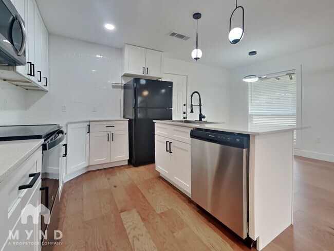 Photo - 1603 Rutland Dr Unit A