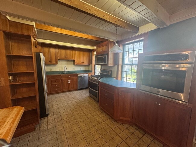 Photo - 20 Main St Unit Main House