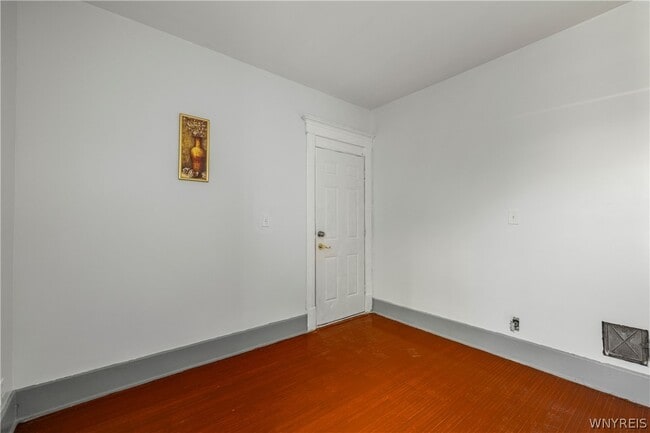 Photo - 109 Spaulding St