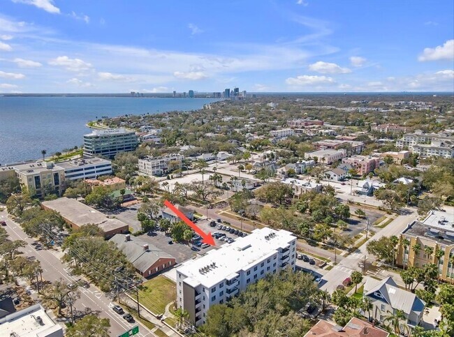 Building Photo - 406 W Azeele St Unit 103 Rental
