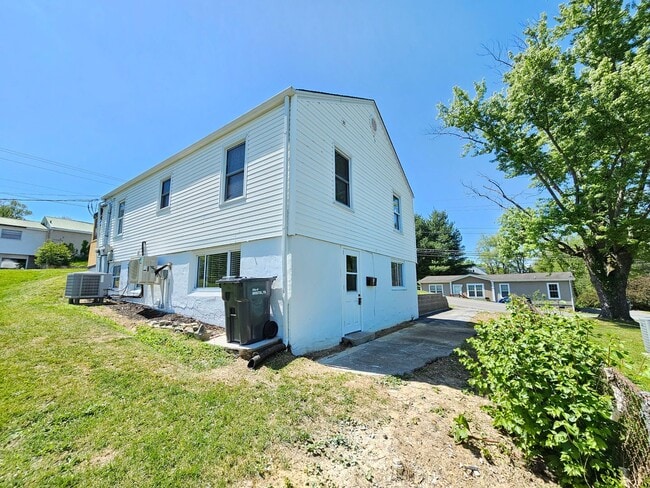 Photo - 81 24th St Unit B