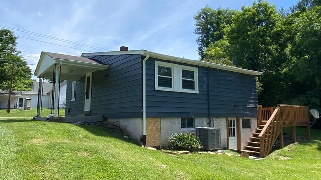 Photo - 1601 Glade Rd