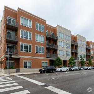 Building Photo - 1609 W Warren Blvd Rental