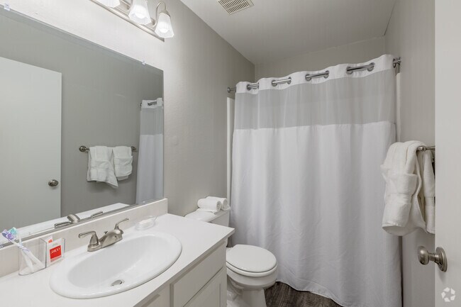 2BR, 2BA - 1,110SF - Second Bathroom