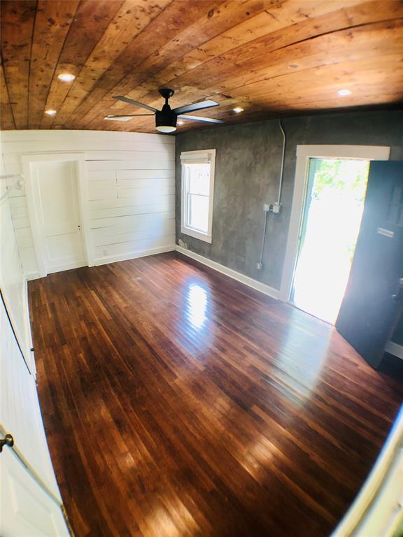 Photo - 1121 1/2 Gunter St