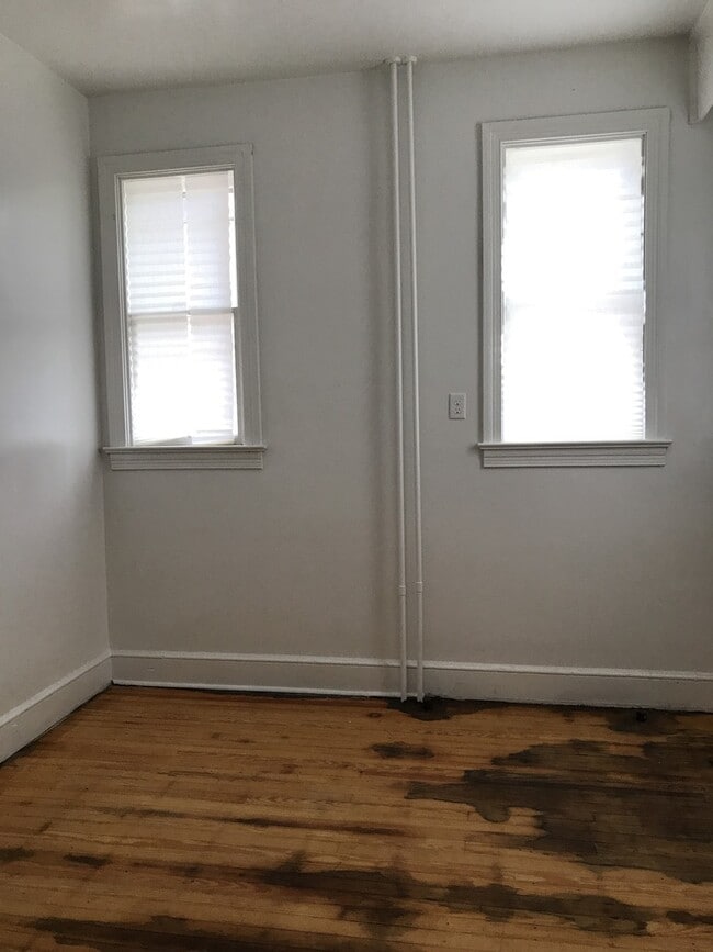 Photo - 1st Floor 1-2 Bedroom York City SD