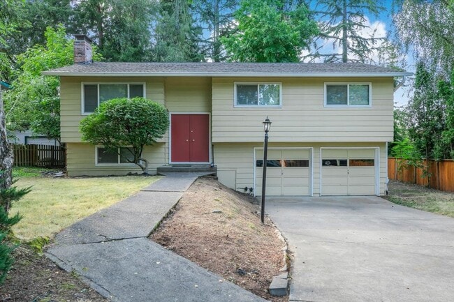 Building Photo - Charming 3 bedroom 3 bathroom house in Tigard!