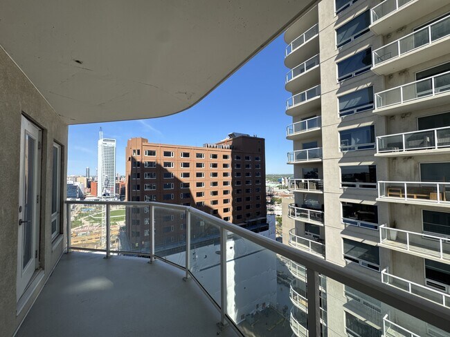 Photo - 10136-10104 104 Street NW