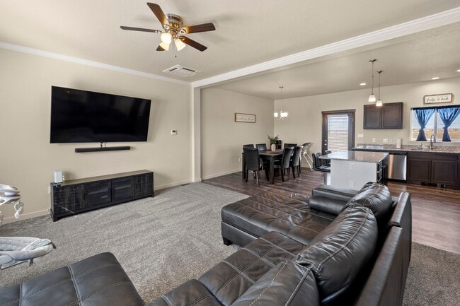 Photo - 1086 N Purcell Blvd