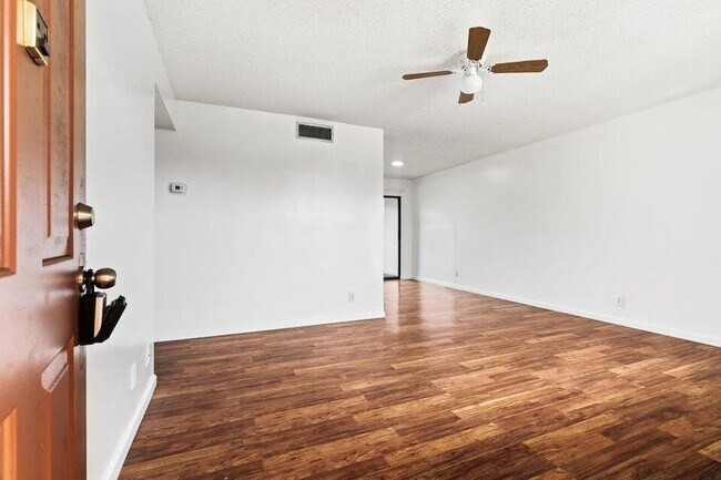 Photo - 4151 Oak Terrace Dr