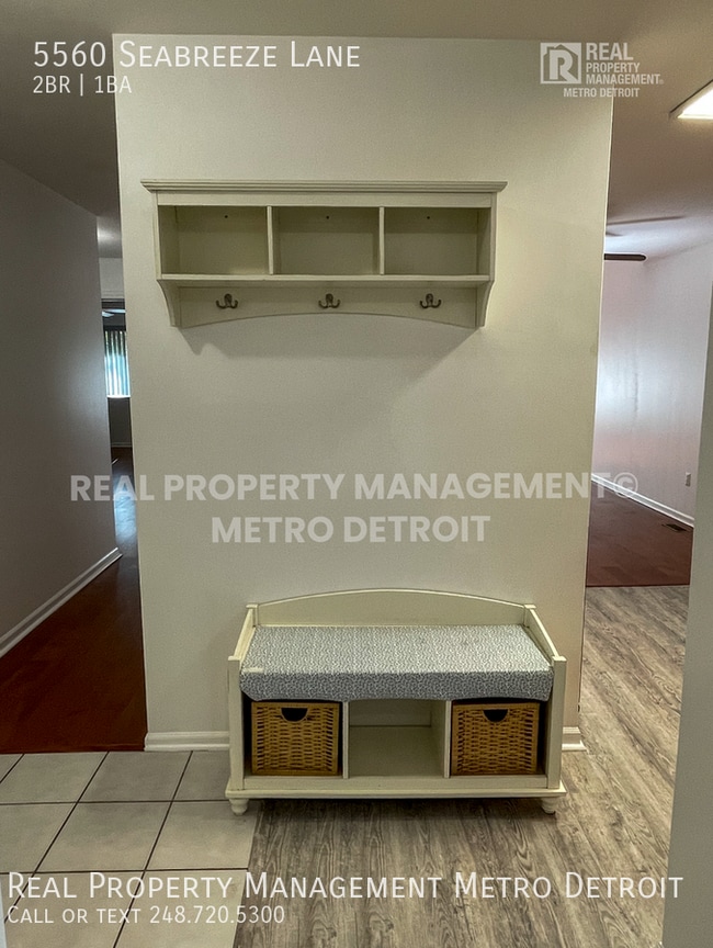 Photo - 5560 Seabreeze Ln