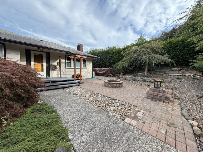Photo - 580 N 13th St
