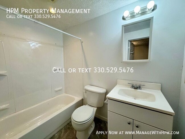 Photo - 612 Guy St NW