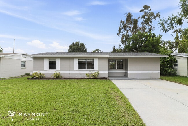 Building Photo - Inviting 3-Bedroom Home in Pinellas Park