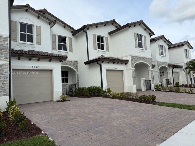 Photo - 2537 SE 27th Ct