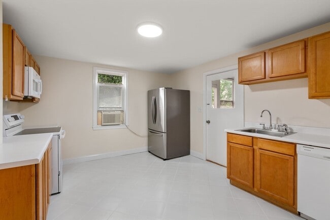 10 Frances St Unit 10