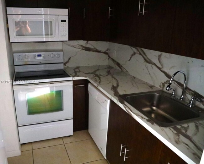 Photo - 13714 SW 90th Ave Unit 25