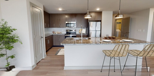 Photo - 680 E Algonquin Rd