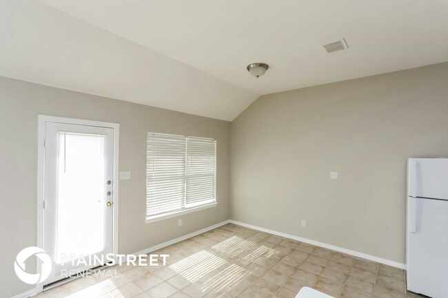 Photo - 3164 Kingswood Ct