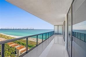 Building Photo - 5875 Collins Ave Rental