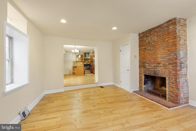 Photo - 703 N 3rd St Townhome