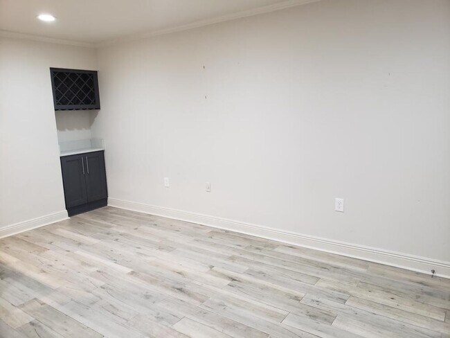 Photo - Renovated Condo steps from Maple Street & St Charles!