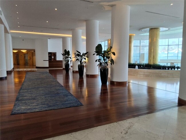 Photo - 5161 Collins Ave Unit 312