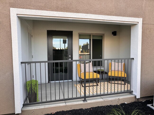 Sunrise Crossing Apartments