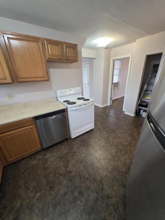 Photo - 2584 Deming Ave