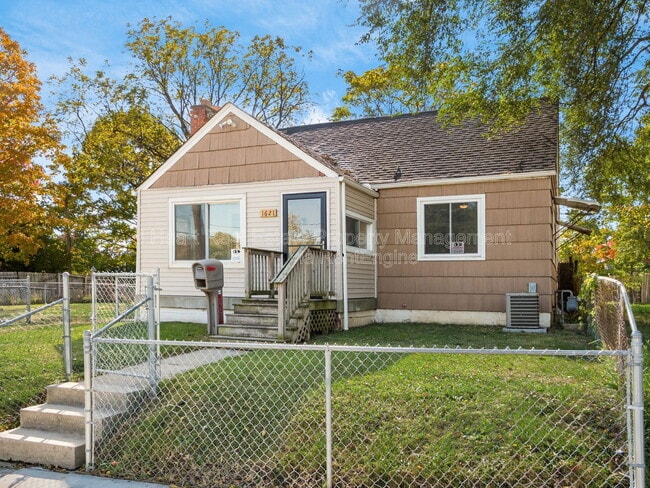 Photo - 1621 Sullivant Ave