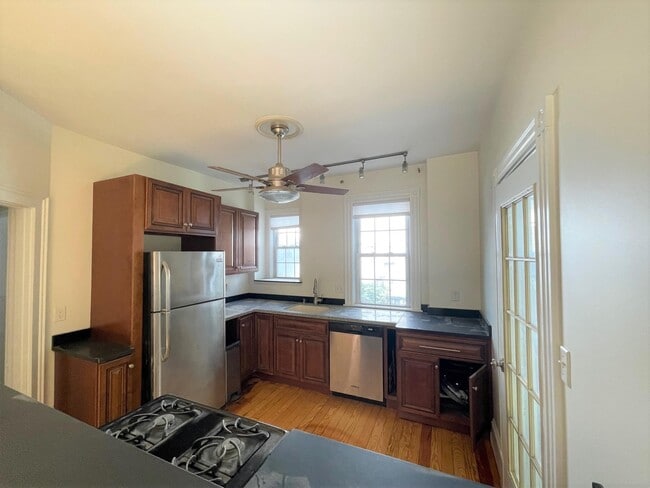 Building Photo - 83 Dexter St Unit 1