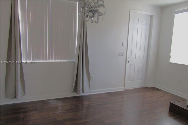 Photo - 1485 NE 33rd Rd Unit 101-1